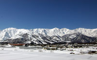 八方尾根スキー場と白馬三山